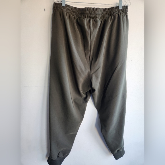 * *SOLD* * Torrid Olive Green Pull On Long Fancy Jogger Pants size 1 or 14/16 - Picture 7 of 8